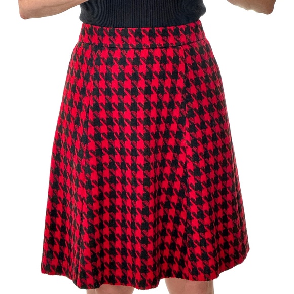 Pink Tartan Cute and Cozy Red and Black Wool Houndstooth Skirt - Picture 1 of 5